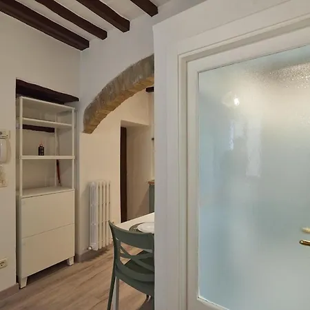 Bulagaio - Cozy Beams Near Old Town Apartment *